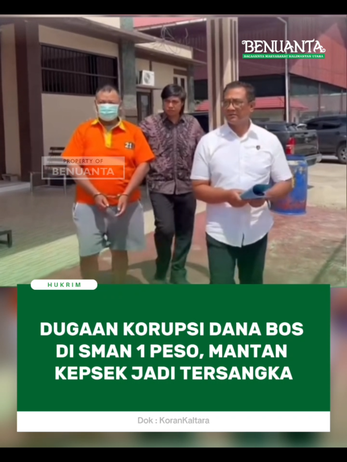 Satuan Reserse Kriminal (Satreskrim) Polresta Bulungan berhasil membongkar kasus dugaan tindak pidana korupsi (Tipikor) terkait pengelolaan Dana Bantuan Operasional Sekolah (BOS) di SMA Negeri 1 Peso, Kabupaten Bulungan, Kalimantan Utara (Kaltara). Dalam pengungkapan kasus yang dilakukan Jumat (12/9/2025), polisi mengamankan seorang pria berinisial HF (51) yang diketahui merupakan mantan Kepala SMAN 1 Peso. Sejumlah barang bukti juga turut diamankan, di antaranya dokumen pencairan dana dan dokumen pendukung lainnya. Kapolresta Bulungan, Kombes Pol Rofikoh Yunianto melalui Kasat Reskrim Kompol Irwan menjelaskan, dugaan korupsi tersebut terjadi pada periode 2021–2023 untuk Dana BOS Reguler, serta BOS Kinerja pada tahun 2023. Modus yang dilakukan tersangka yakni tidak melibatkan Tim BOS maupun guru dalam penyusunan Rencana Kegiatan Anggaran Sekolah (RKAS), melakukan penarikan dana di bank tanpa bendahara BOS, hingga membuat nota belanja fiktif,” terang  Irwan. Akibat praktik tersebut, seluruh proses penyerapan anggaran dikelola sendiri oleh tersangka tanpa rapat atau pembahasan bersama pihak sekolah. Berdasarkan hasil audit Badan Pengawas Keuangan dan Pembangunan (BPKP) Provinsi Kaltara, kerugian negara ditaksir mencapai Rp846.860.000. Menurut pengakuan tersangka, dana hasil korupsi digunakan untuk kebutuhan sehari-hari dan dilakukan sendiri tanpa melibatkan pihak lain,” tambahnya. Atas perbuatannya, HF dijerat dengan Pasal 2 ayat (1) dan Pasal 3 Undang-Undang Nomor 31 Tahun 1999 tentang Pemberantasan Tipikor sebagaimana diubah dengan UU Nomor 20 Tahun 2001, serta Pasal 9 UU Pemberantasan Tipikor. Ia terancam pidana penjara minimal 4 tahun hingga 20 tahun, serta denda maksimal Rp1 miliar. Reporter: Ikke Editor: Yogi Wibawa Kreator : Steve Peter  #benuatacoid #kalimantanutara #bulungan 