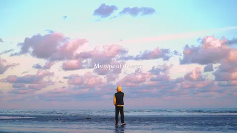 Me and sea, a perfect duo 🌊 Tell me, are you team sunrise or sunset by the beach? . . #sea #ocean #vibes #alone #calm #sunset 