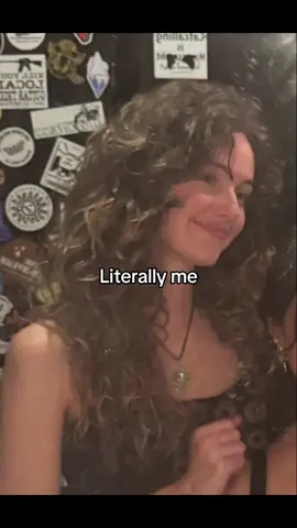 #fyp #browneyes #curlyhair #wavyhair #2c 