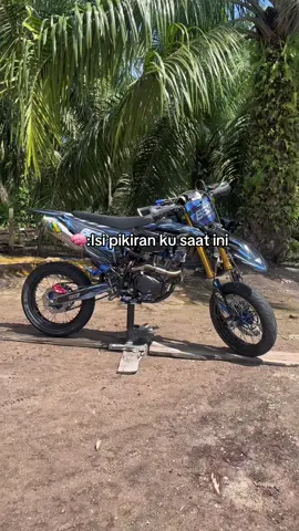 Gantengnyo🤩 #supermoto #crfmanjiv2 #supermotoindonesia #crf450lite #fyp 