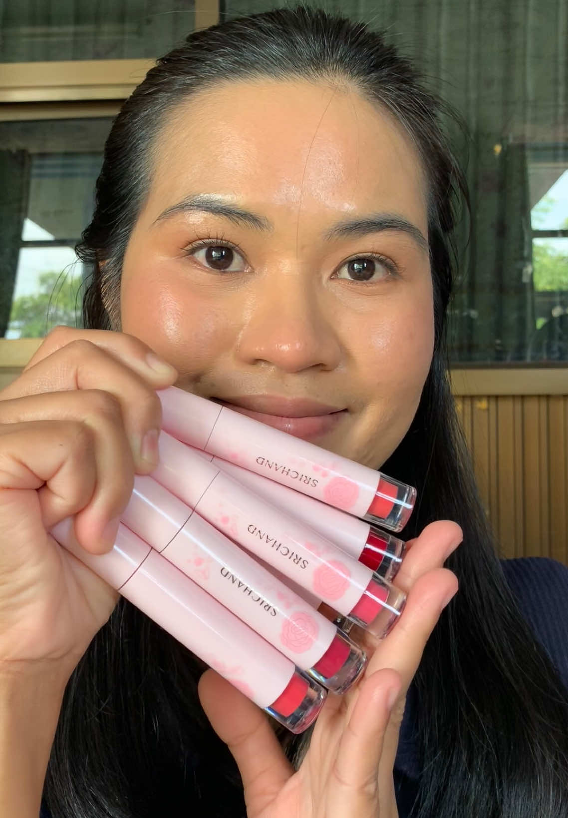 เนื้อเจลทาง่าย ปากฉ่ำ ติดทน #floralhyalipgel #ลิปเจลศรีจันทร์ #ลิปเจล #ลิปศรีจันทร์ #รีวิวลิป 