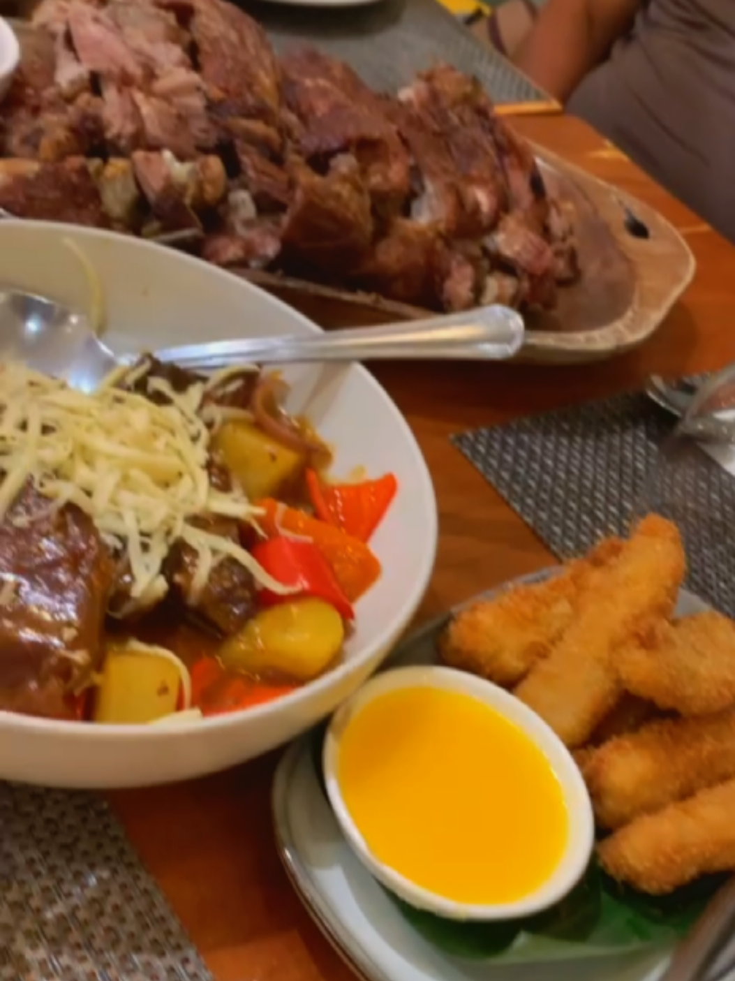Feast mode on at Sal's Restaurant Tacloban! 🤩 Perfect for any craving! 🥘🍖🍚 #BirthdayDinner #SalsRestaurant #CrispyPata #BabyBackRibs #Calamares 