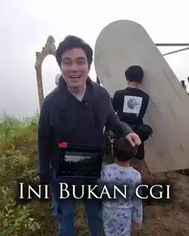 Bener-bener naik bukit buat syuting, effortnya luar biasa 🥹🔥 film SUKMA, sedang tayang di bioskop. @filmsukma #baimwong #lunamaya  #Sukma #filmhoror #fypシ 