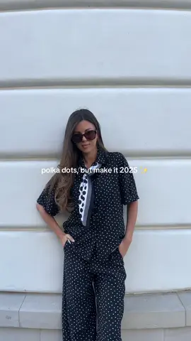 Head-to-toe dots set with a twist of scarf ⚫⚪ @Weronika #MOHITOwomen 🔎 Sunglasses: 312GO-MLC Shirt: 983IN-99P Scarf: 944IN-MLC Pants: 981IN-99P Shoes: 485GX-99X   #MohitoFashion #PolkaDotsSet #ScarfStyle #MatchingSet #UrbanChic