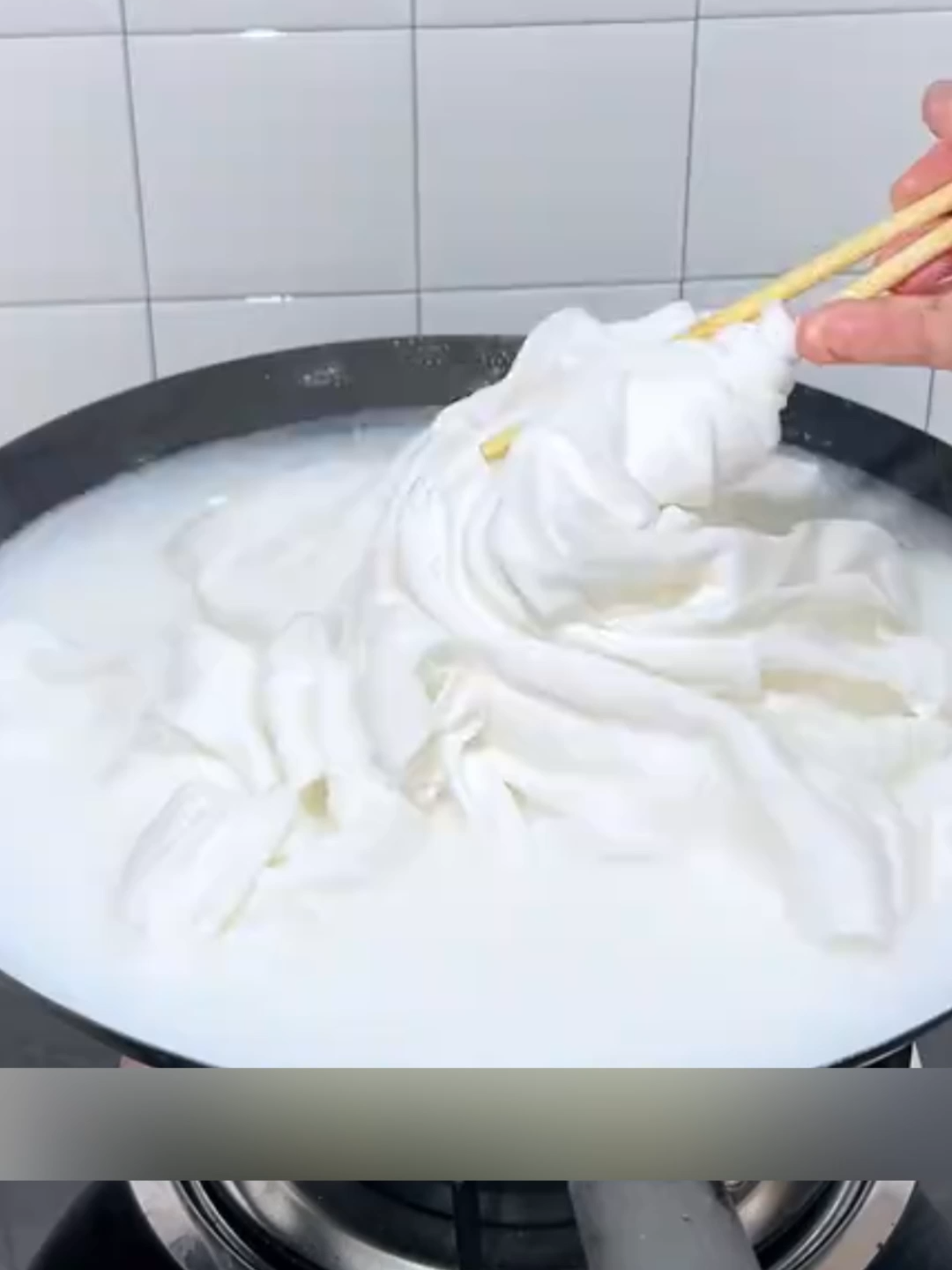 7-11 sale ngayon! Stock up na! #LimitedTimeOffer #SaleNgayon #BudolFinds #LaundryEssentials #MustHaveItem #TrendingNowPH #GrabYoursNow#exclusivedeals #ShopNowPH #tiktokfindsph #CashbackAlert #SaleSeason #ShopeeFinds #OnlineShoppingPH #ExclusiveDeal #ShopNowPH #TikTokFinds #CashbackAlert #SaleSeason #ShopeeFinds #OnlineShoppingPH