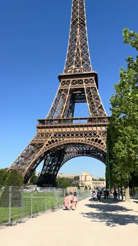 📍Paris, France🇫🇷❤️ #eiffeltower 
