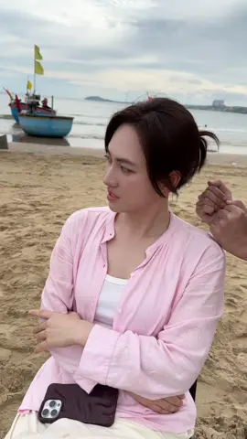 Có những người không cần làm gì cũng khiến bạn muốn 👊🏻🤛🏻🤜🏻🥊 #phuonganhdao #tiktokgiaitri #fyp 