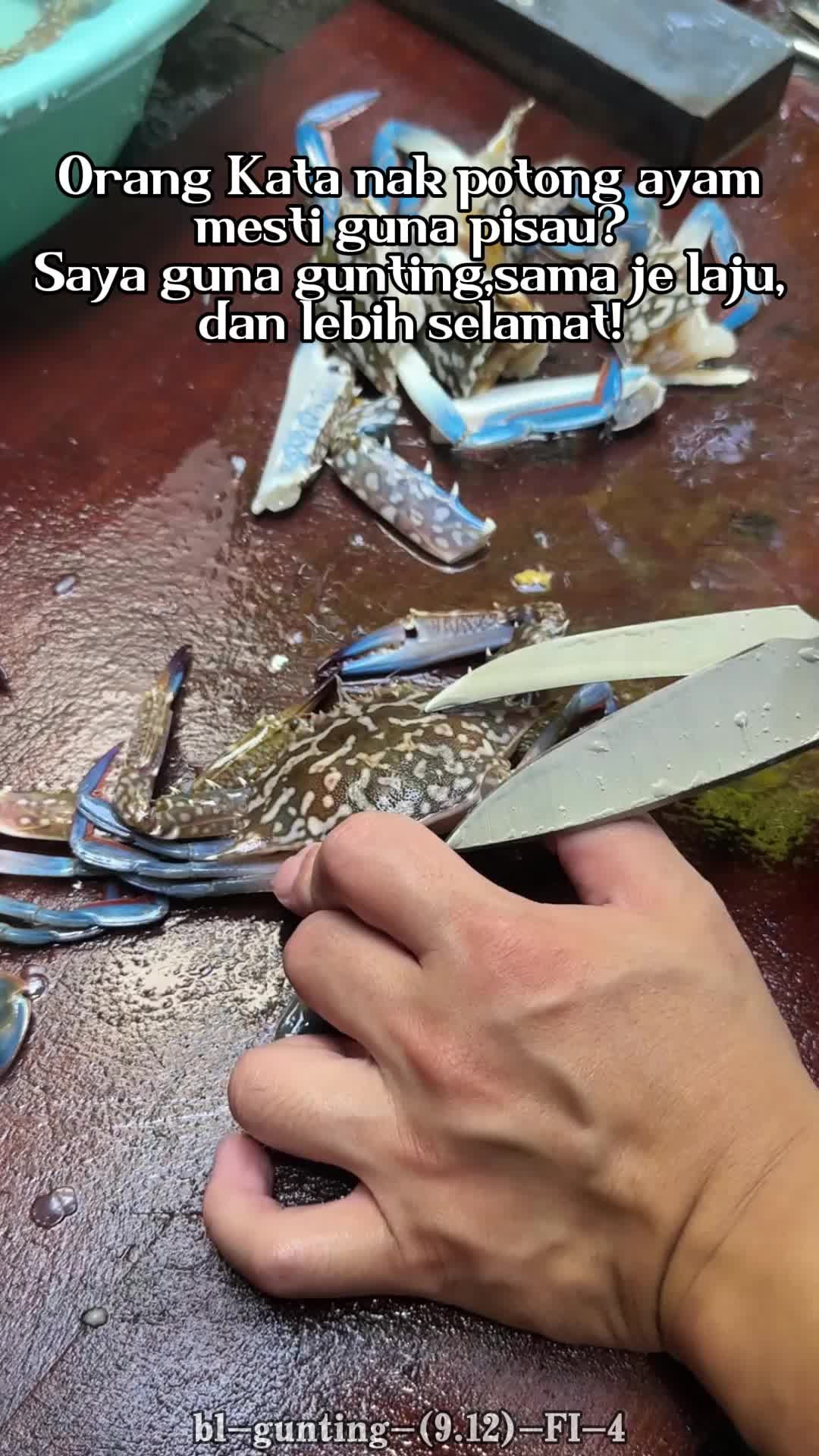 Gunting dapur terhebat! Potong tulang ayam, kulit udang—tanpa susah!
#ZestyMadame #guntingdapur #guntingheavyduty #guntingayam #gunting #guntingtulangayam #TikTokMadeMeBuyIt 