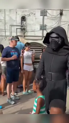 Disneyland funny moments 😂❤️ jedi training academy #baby #babylove #kid #kidsoftiktok #funnymoments #funnyvid #fouryoupage #disneyland #viral #disney #starwars #jeditrainingacademy #fyp #foryou