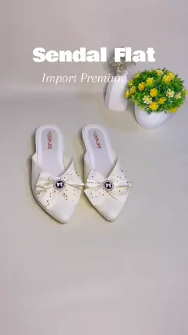 Sendal flat super cute 😍 bhan uda pasti premium 🫶🏻 #sendalflat #yesplus #sendalyesplus #fyp #fypage @Yesplus  