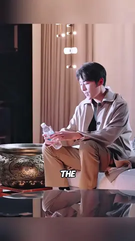 រឿងថ្មី បុរស​នោះ​មាន​ឆ្នាំង​មួយ​ដែល​អាច​ចម្លង​មាស​គ្មាន​កំណត់ #film #សម្រាយរឿង #shortfilm #រឿងចិននិយាយខ្មែរ #fyp 