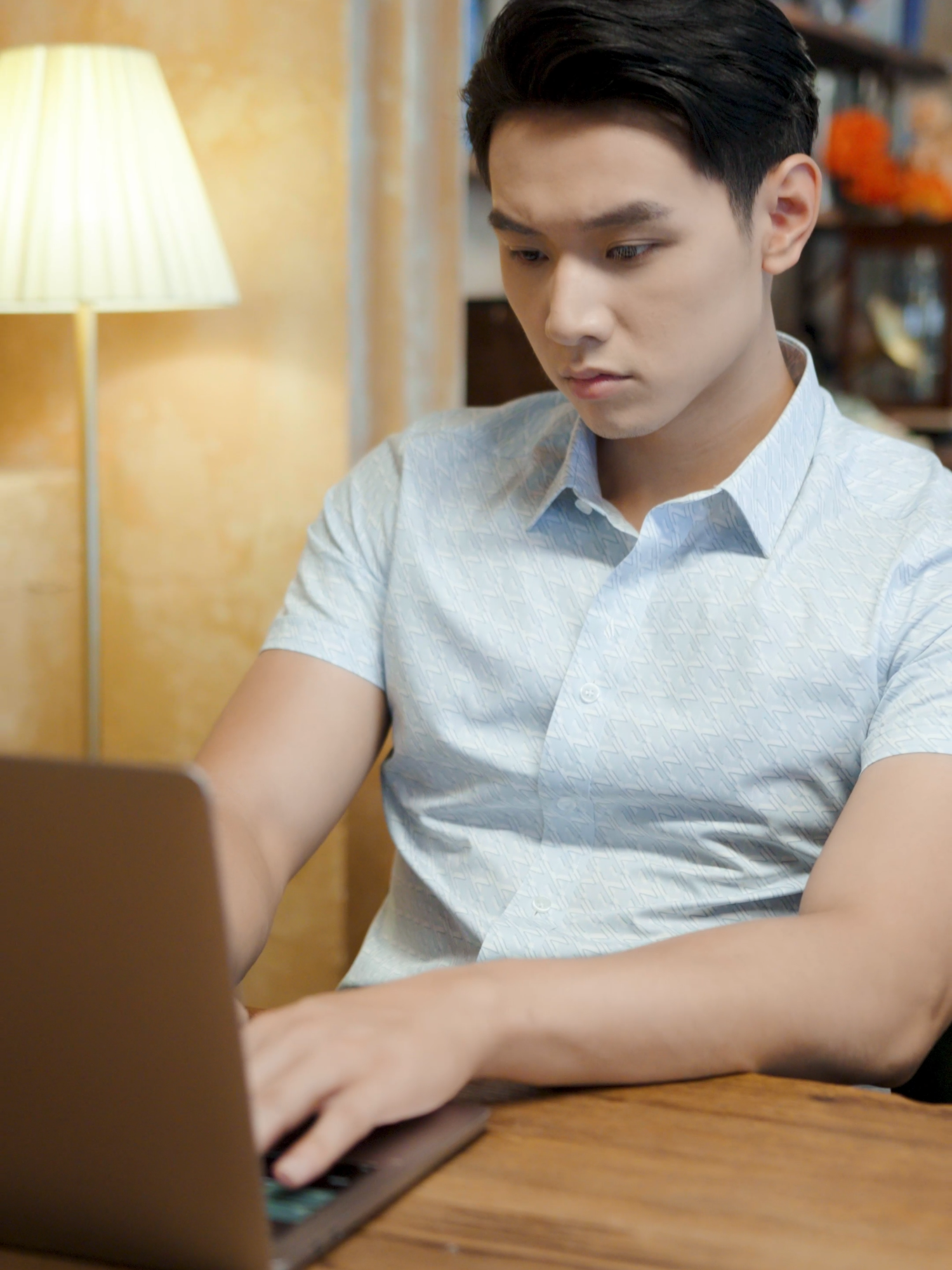 Sơ mi cực mát, tham khảo ngay! #thoitrangnam #aosomi #xuhuong