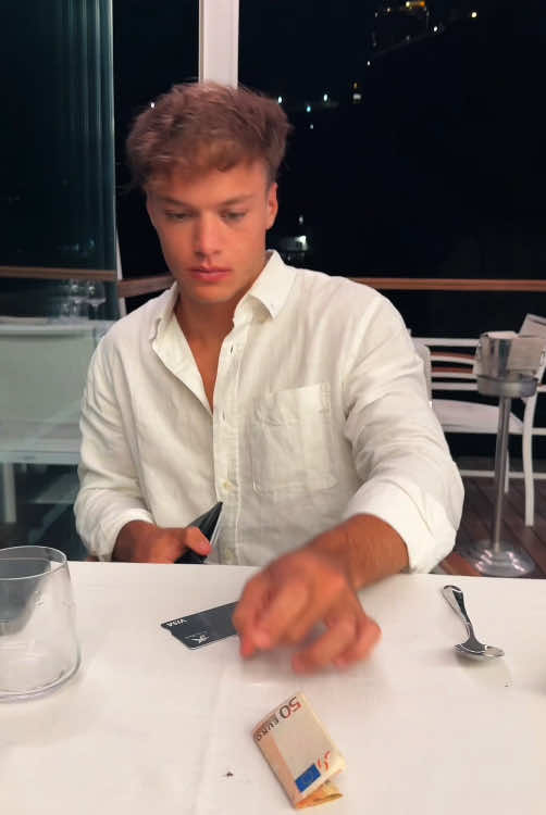 My man’s reaction when I paid his bills 😂#marriedlife #wifeymaterial #lipgloss #urwelcome #bestgf #fyp #foryou #tiktok #usa #usa🇺🇸 