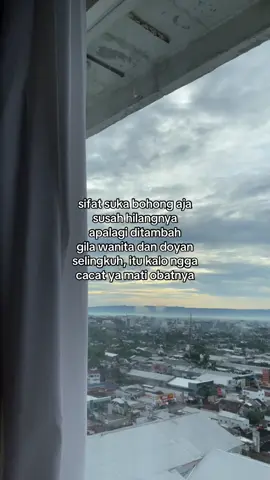 gasuka bapaknya ninggalin ibunya, tapi dia sendiri jadi cerminan bapaknya, kocak