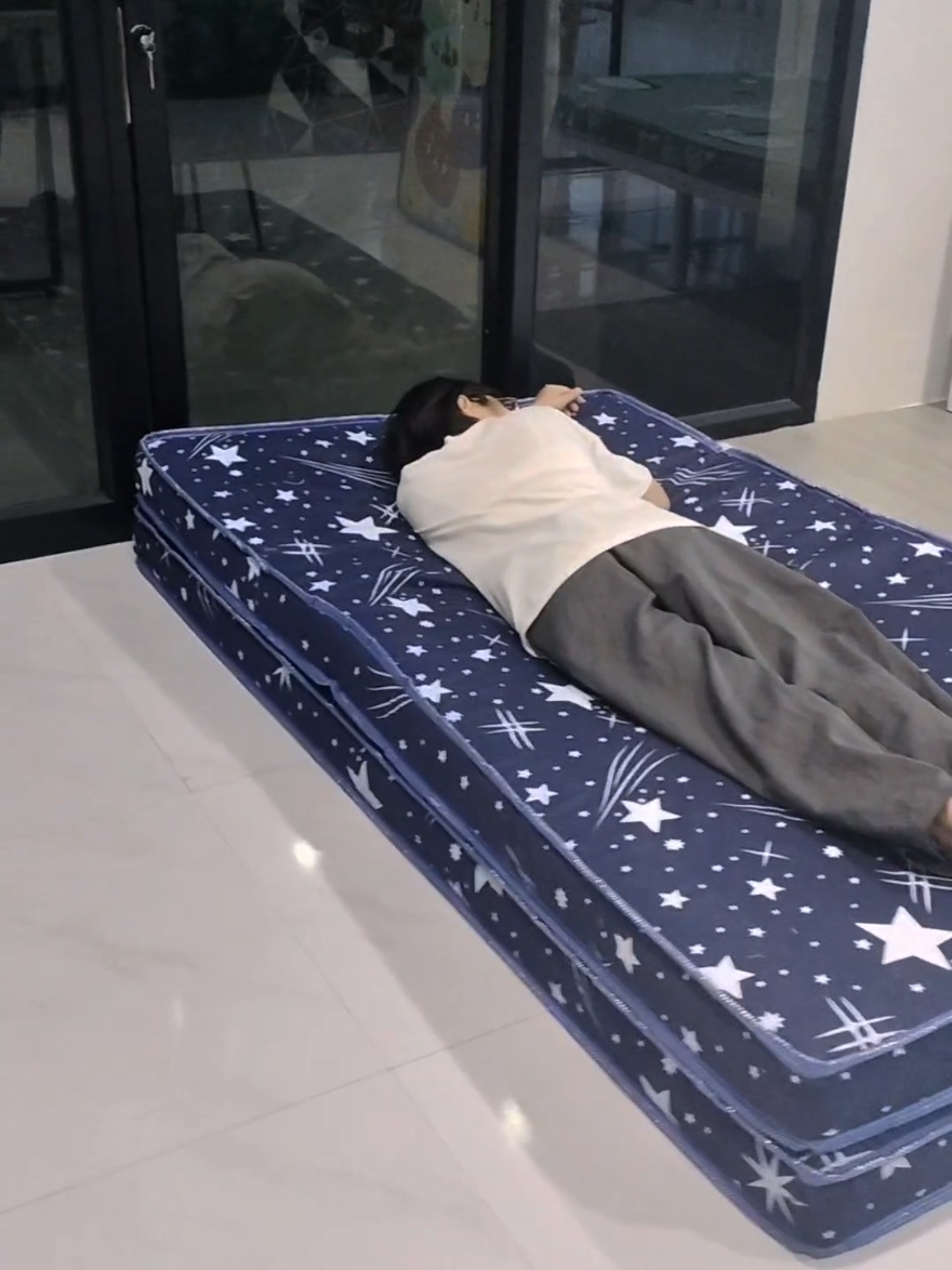 ฟูกที่นอนพับครึ่งเก็บได้ หนา 4นิ้ว มีขนาด 3ฟุต 3.5ฟุต 5ฟุต 6ฟุต เนื้อผ้าคอตตอล นอนนุ่มนอนสบาย #ที่นอน #ฟูกที่นอน #ที่นอนพับได้ #ฟูกที่นอนพับครึ่งเก็บได้ #ที่นอนนุ่มไม่ปวดหลัง 