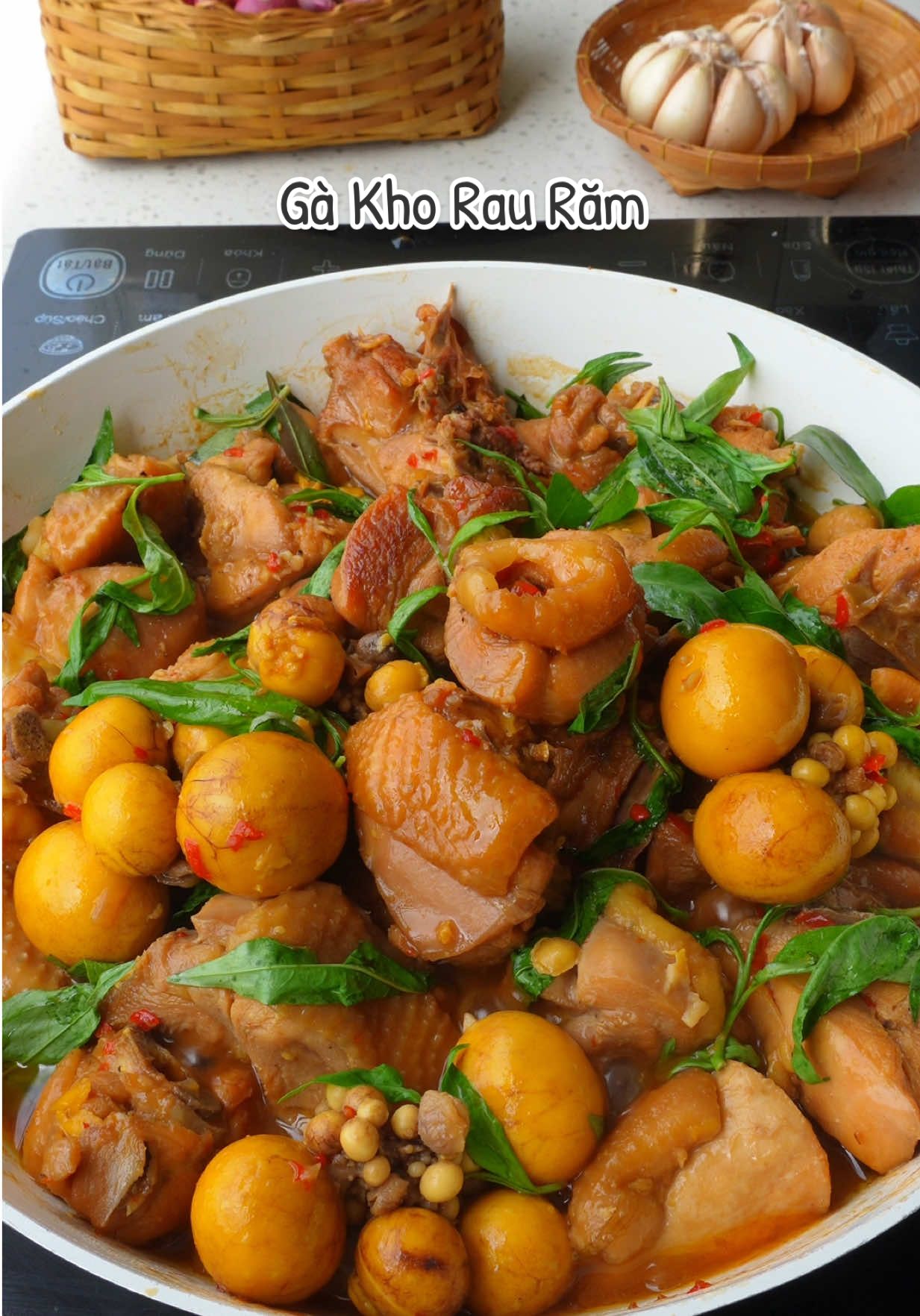Gà kho rau răm em mới tập làm lần đầu ăn ngon thiệc #Ancungtiktok #LearnOnTikTok #anngonnaugon #tranquocthai 