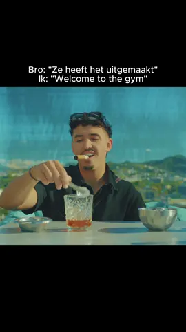 Als je relatie uitgaat… Omdat je ex het uitmaakte. Omdat ze respect verloor. Omdat er geen spanning meer was. Dan was je waarschijnlijk nog niet de man die je moest zijn. En dat is oke. Dat is juist je kans. Tijd voor de gym. Tijd om jezelf op te bouwen. Tijd om de man te worden die je altijd al had moeten zijn. Het mooiste van het leven? Je begint op nul. En je kan zo ver gaan als jij zelf wilt.