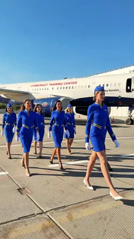 #reaction #shorts #stewardess #flightattendant #crew @uniform.teamline