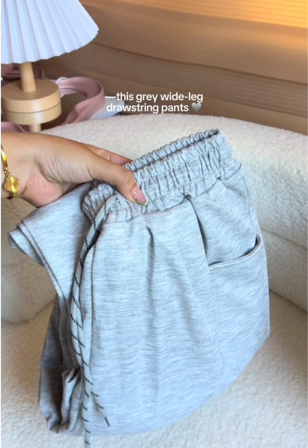 Women’s Drawstring Loose Fit Wideleg Pants 🩶 #wideleg #drawstringpants #widelegpants #greypants #joggerpants 