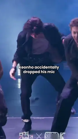 keonho accidentally dropped his mic #keonho #cortis #kpop #fyp #코르티스 @CORTIS 