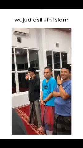 🗣️ : gada sarung gua . . . #lucuabis #fypindonesia #kontenreceh #trendingnow #instagram #memepage #meme #viral #trendingreels #reelsinstagram #ngakakabis #memedaily #memereels #instagramreach #igreach #explore #feed #aesthethic #repost #fyp #meme #memes 