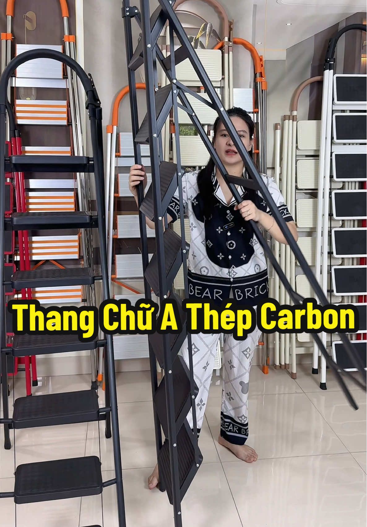 Thang bên em giá tại xưởng không qua trung gian mặt bằng, một chiếc thang gia đình xử lí đa năng nhà làm vườn cắt tỉa cây, dọn dẹp sửa chữa trên cao mỗi nhà nên có một chiếc  #thanggiadinh #thanggapgon #huyennhihihi #thanggapdanang #thangchua 