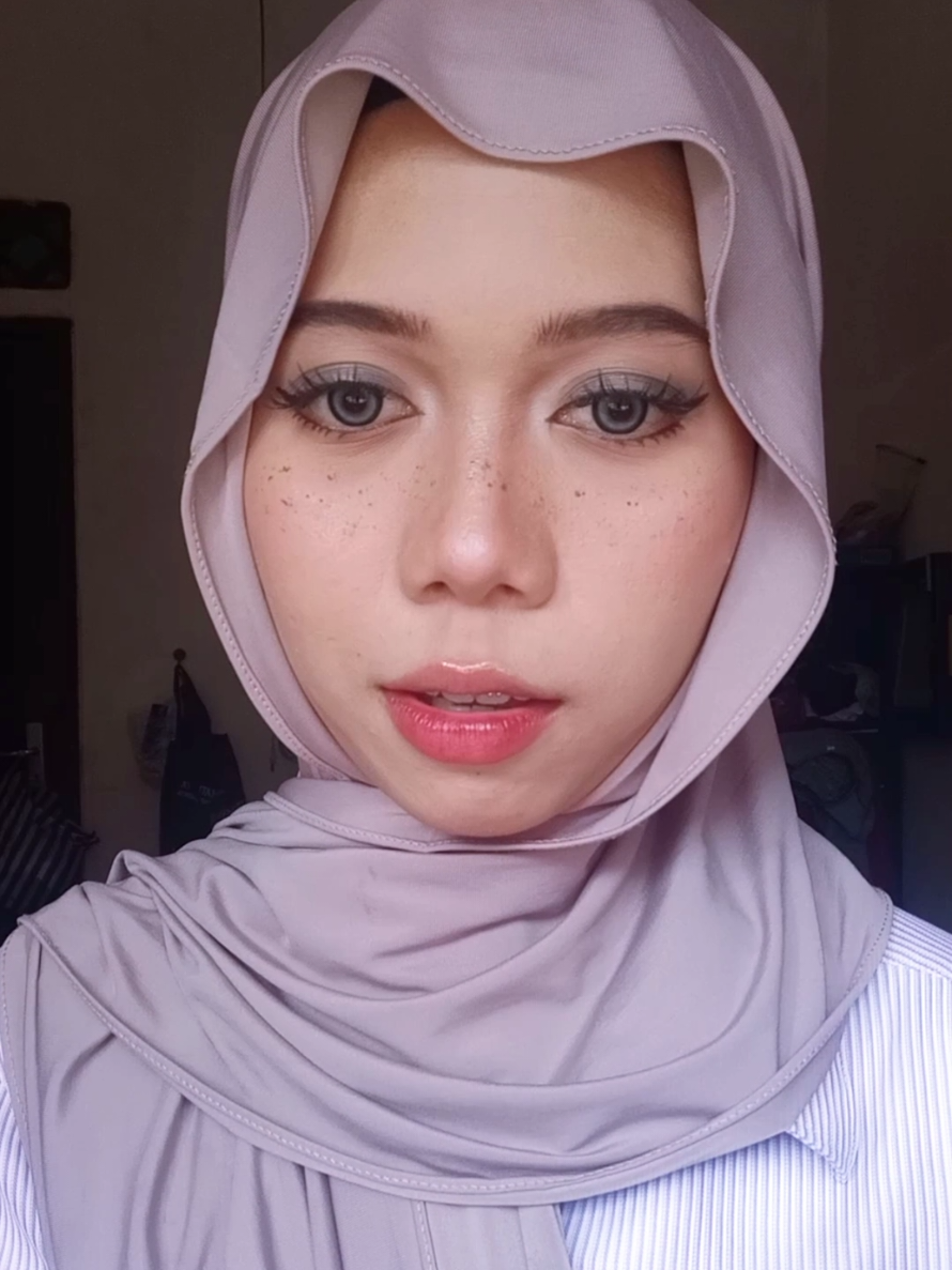 salah mekap🫣  #makeuptransition #foryoupage #beauty #makeuphacks 