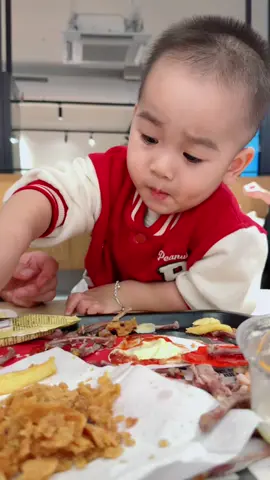 Ăn đồ Tây thì nhanh mà cơm mẹ nấu thì đấm nhau ko trượt phát nào🤭#xuhuongtiktok 