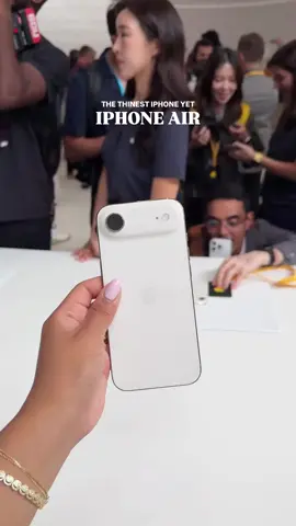 iPhone Air #theapplewaves #iphoneair #apple 