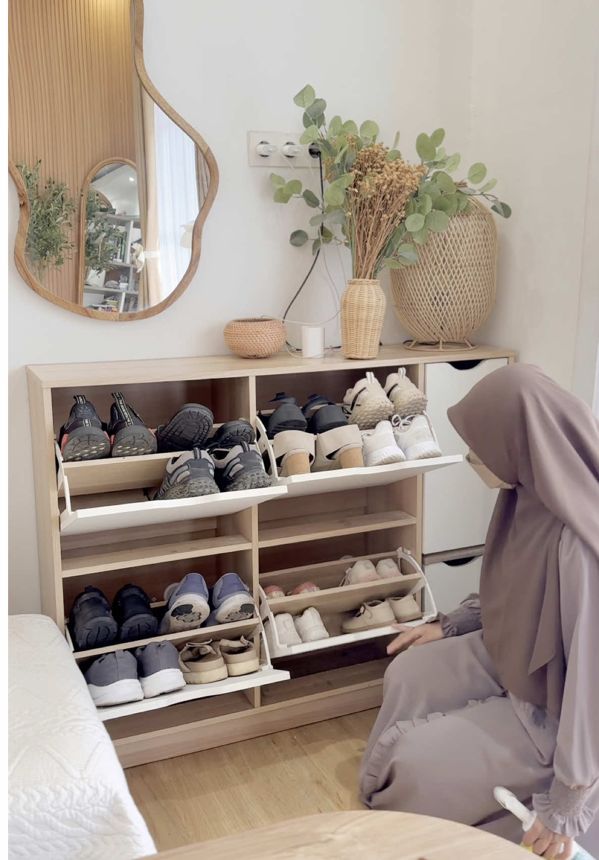 Alhamdulillah ada sepatu yg bertahun-tahun belum di bersihin bersih juga sekarang wkwk🤣 #fyp #dailyvlog #dailylife 