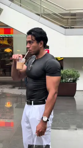 Astig neto lakas maka Toji Fushiguro. Click lang sa yellow basket 😁💪##fyp #tojifushiguro #fitmodel #compressionshirt #viral 