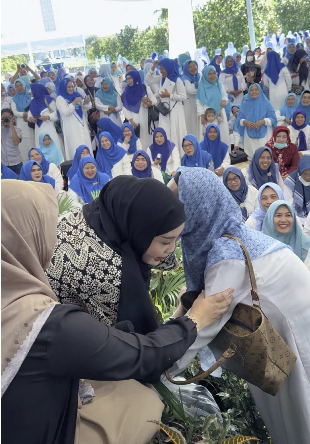 Pengajian Muslimah dan Peringatan Maulid Nabi Muhammad SAW bersama ASN dan Dharma Wanita Persatuan Provinsi Kalimantan Tengah. 