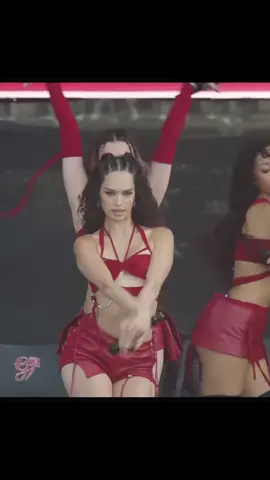 KATSEYE - Gabriela | Live Performance Lollapalooza Chicago 2025                    #katseye #gap #gabriela #fyp #gnarly 