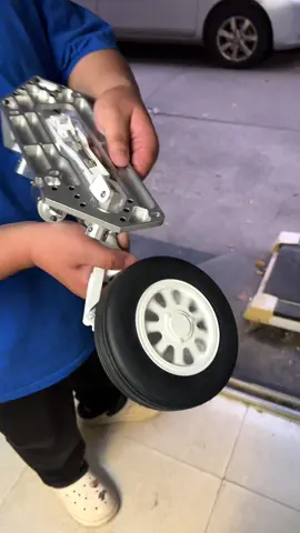JP-J20 Rear landing gear, pneumatic brake wheel, wheel 152mm🤩🤩#J20 #RC  #jet #JP #landinggear #turbin #plane #aircraft #brake #wheels #model #TikTok 