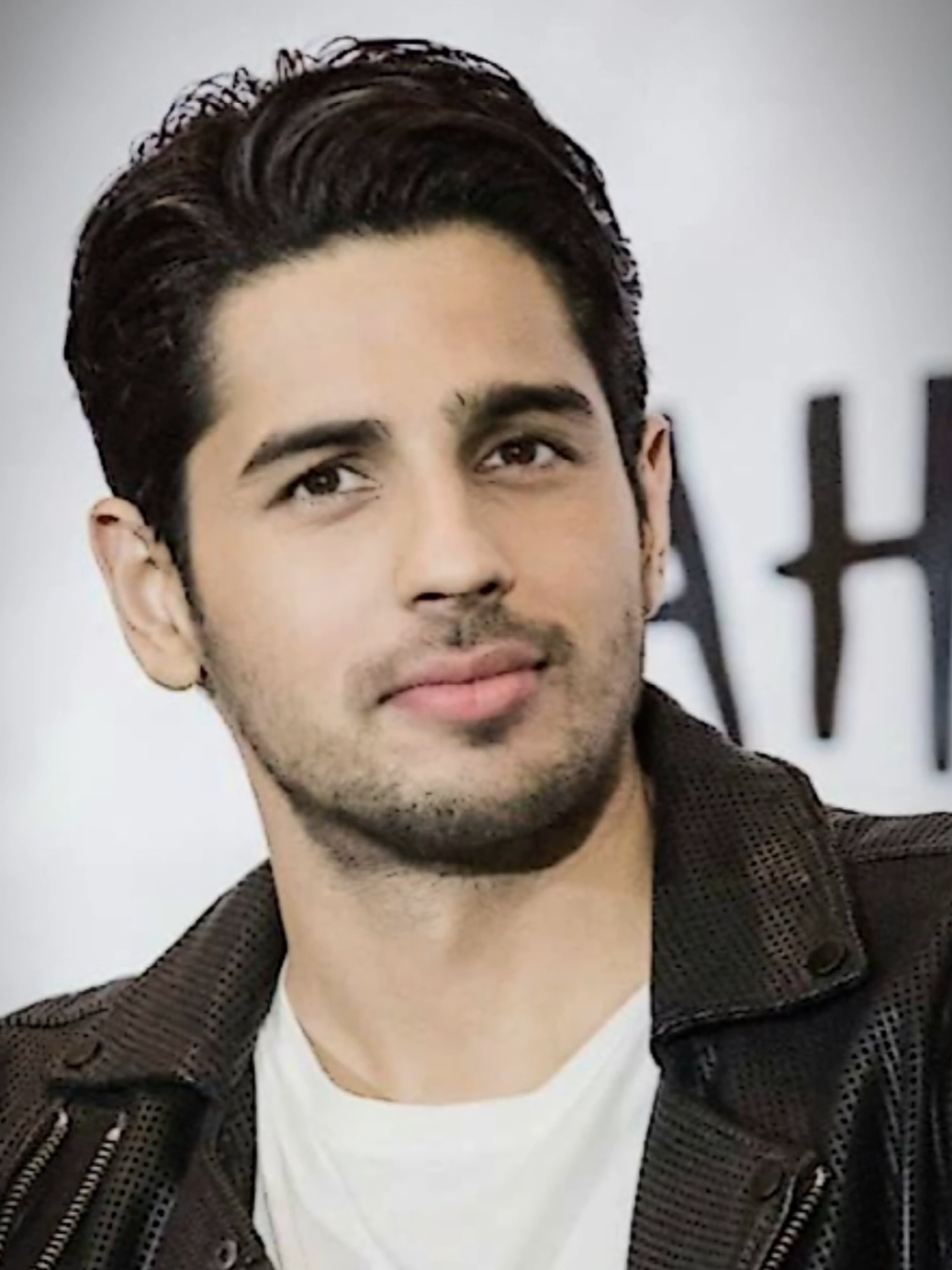 keluar lah kalian para istri Sid🤣 Duta film sad ending,,spill judul film sid yg bikin kamu nangis gk bisa move on😭 #sidharthmalhotra #sidharth #filmindia #bollywood #bollywoodsong 