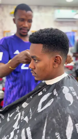 Allan touch💇‍♂️👌🔥#flypシ #fyppppppppppppppppppppppp #fyp #somalitiktok12 #somalikampala🇸🇴🇸🇴🇺🇬🇺🇬 #somali #kisenyimedianews #haircut #hairstyle #salon 