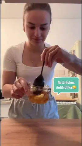 🧅 Zwiebel, 🧄 Knoblauch und 🍯 Honig ein starkes Trio 🤧 #naturheilmittel #heilmittel #pflege #nurse #gesundheit 