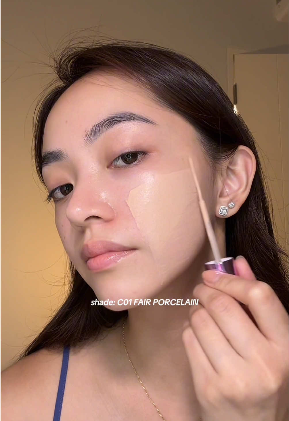 LOOK!! new serum concealer duo 🤭 (don’t mind my pasa haha) #serumconcealer #BeautyTok #fyp #dazzleme 