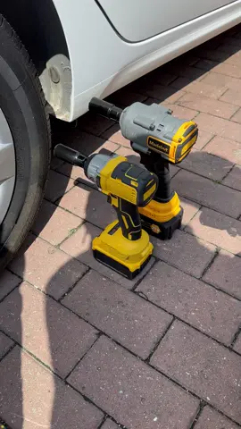 1000N.m Cordless Impact Wrench, 2 * 4.0A Batteries & a Handy Toolbox for All Your DIY Needs! #hometools #toolkit #fyp #impactwrench #powertools 