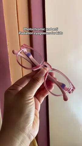 #photochromiceyeglass #antiradiationglass #eyeglasses #forkids #eyeglassesforkids 