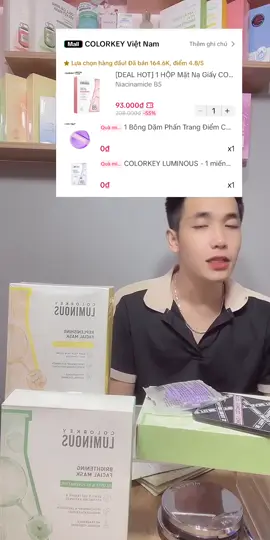 Mặt nạ COLORKEY trà xanh giúp giảm dầu, mụn, se khít lỗ chân lông. Mua ngay để được tặng kèm gương cầm tay!