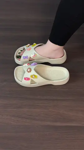 Dép quai chéo tipono kèm charm cute #guocxinh98 #giaydepxinh #deple #giaydep #xuhuong 