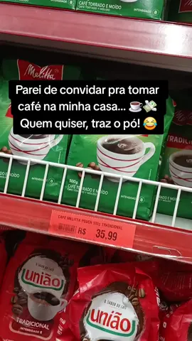 ☕💸 Parei de convidar pra tomar café na minha casa… quem quiser, traz o pó! 😂 E aí, vocês acham esse preço normal ou tá abusivo? 👀 Comenta aqui! ⬇️ ⚡ Salva esse vídeo pra mostrar quando alguém reclamar do seu café! ❤️ Curte e me segue pra mais conteúdos do dia a dia real.  #vidareal_  #cafe #caro #cafetacaro 