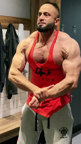 Work hard in silence - let success make the noise #zaynkhanfit #gym #bodybuilding #foryou 