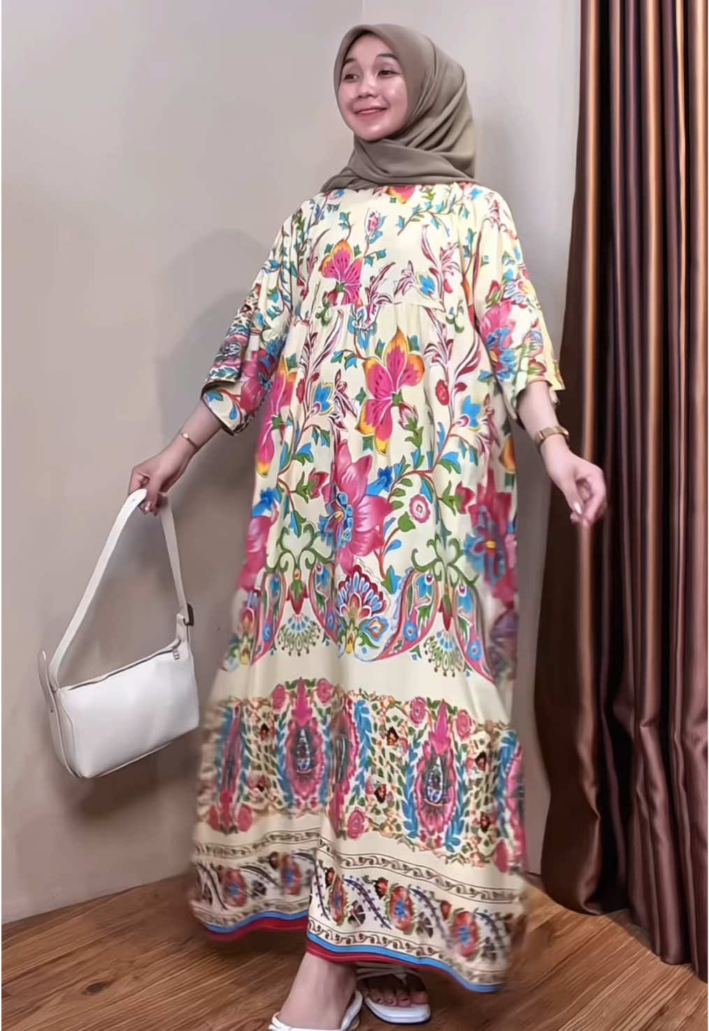 motif paling best seller ini azzura pink 😍 #gamis #dasterviral #daster #racuntiktok #ootdhijab 