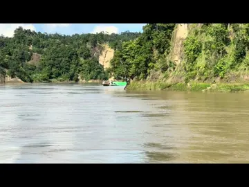 #ပေဝဲအတက်လေးနဲ့ကောက်ရိုးလေးတမျှင်စာ😌#ပြန်စဉ်းစာရတိုင်း တစ်ဂေါင်းလုံးရှုပ်ကုန်ပီ 