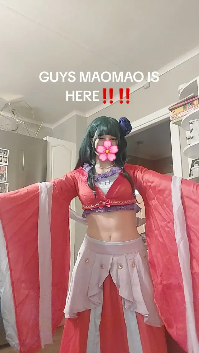 twins i love embassing myself in public #sweden #apothecarydiaries  #cosplay #kulturnatt #maomao 