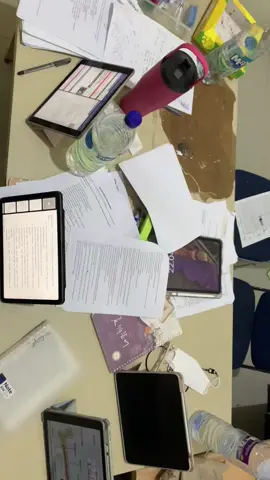Kalau meja sudah berantakan, pertanda ujian semakin dekat😵‍💫🤯 #coas #coaslife #fyp 