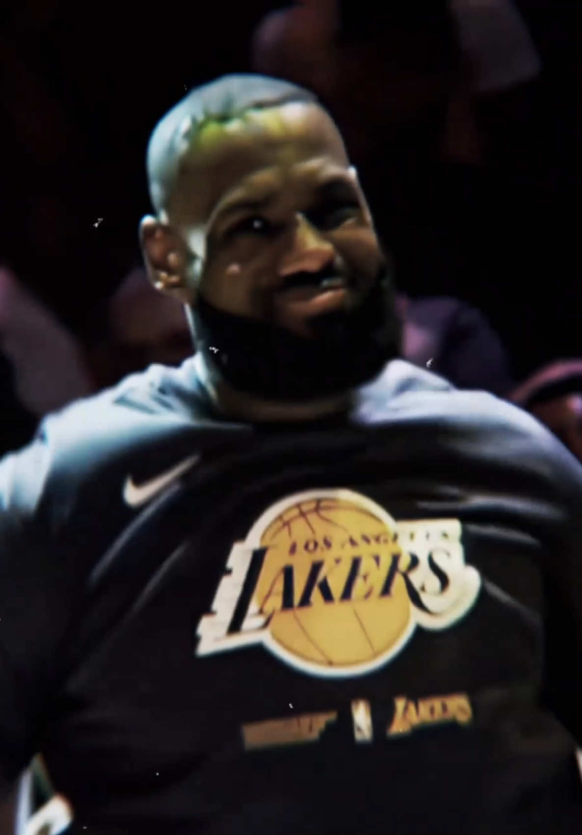 Sabrina’s so fine 😩 // #sabrinacarpenter #basketball #nbaedits #foryou #lebronjames 