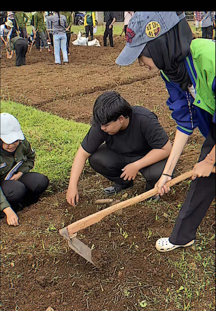 pagi ngarit malem ngalcer 👀#agriculturelife #ilmupadi🌾 #capcutpioneer 